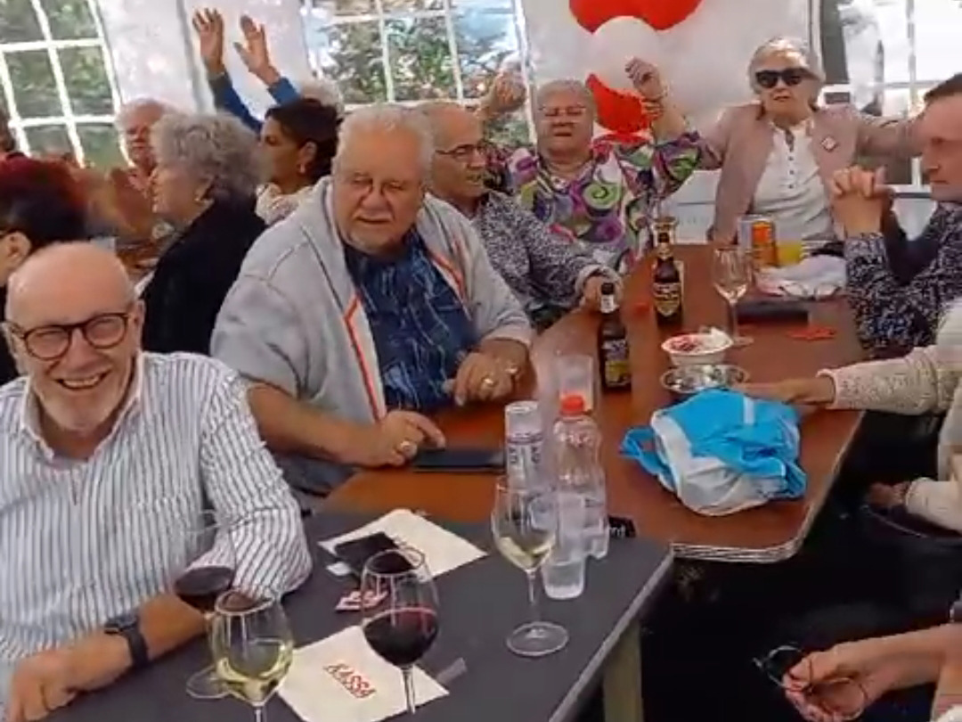 We willen oudere mensen achter de voordeur vandaan halen