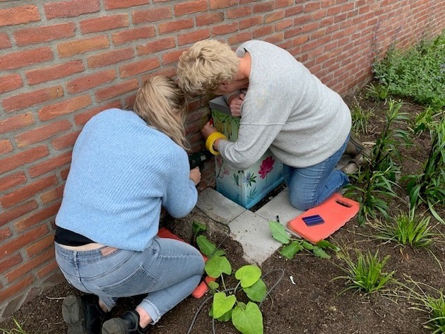 Een kunstig stroomkastje in de Berkenstraat