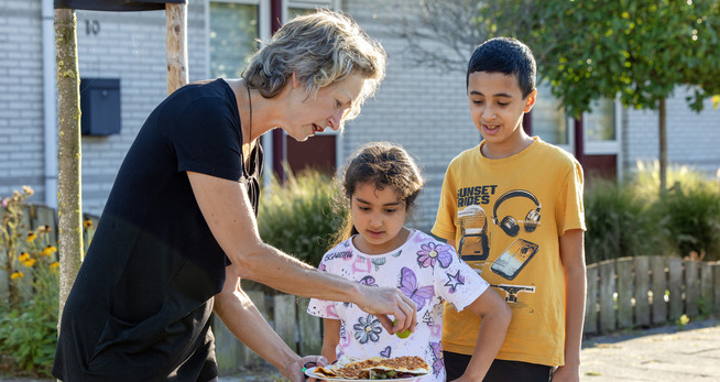 Mevrouw met 2 kinderen