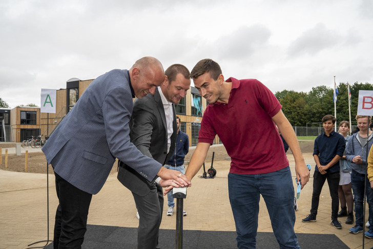 Feestelijke oplevering studentenwoningen de Fuik Feestelijke oplevering studentenwoningen de Fuik