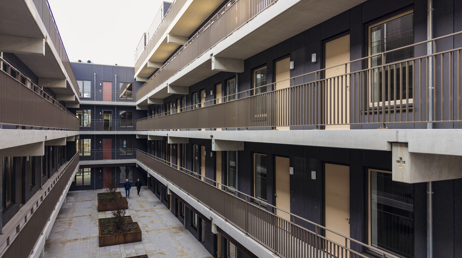 Binnentuin en galerij van een gebouw