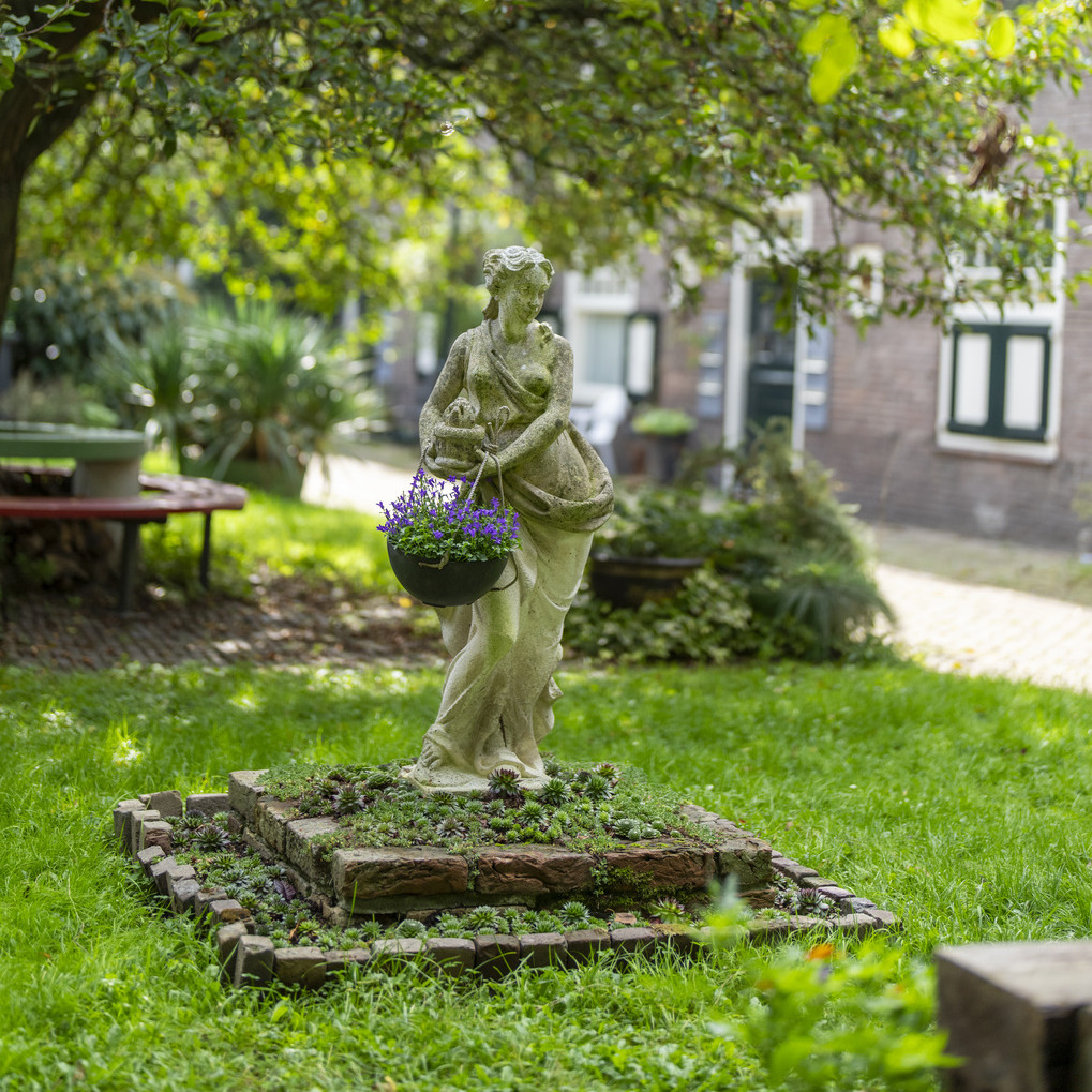 Wonen aan het St. Jacobshofje: ‘Hier kijken we écht naar elkaar om’