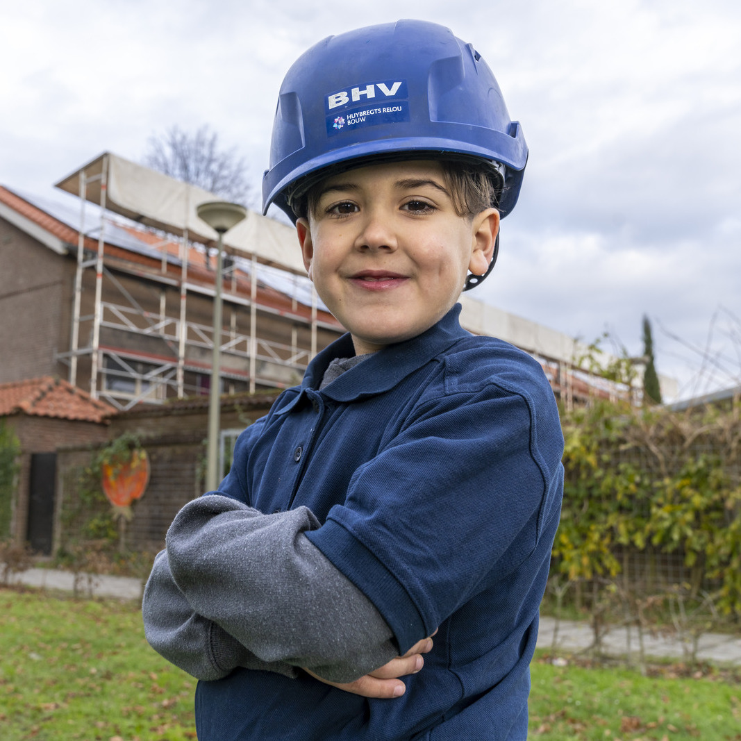 Jong geleerd, oud gedaan: Eliyah (8) helpt bij renovatie in Oss